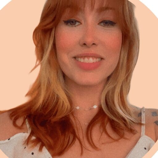 Thaís Assunção - writer for singularity digital